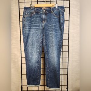 Torrid NWT womans size 14 Boyfriend Straight Mid Rise